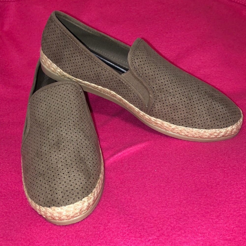 NEW! Women’s ESPRIT Erika Perf Shoe